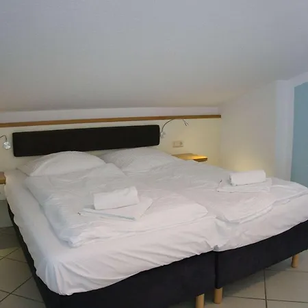 FeWo mit Meerblick, gratis Nutzung vom AHOI Erlebnisbad und Sauna in Sellin - Haus Blick zur See FeWo 09 Apartment Goehren (Ruegen)