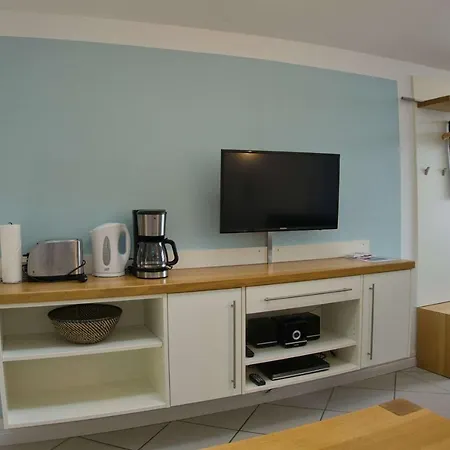 FeWo mit Meerblick, gratis Nutzung vom AHOI Erlebnisbad und Sauna in Sellin - Haus Blick zur See FeWo 09 *