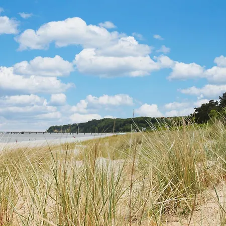 FeWo mit Meerblick, gratis Nutzung vom AHOI Erlebnisbad und Sauna in Sellin - Haus Blick zur See FeWo 09 *